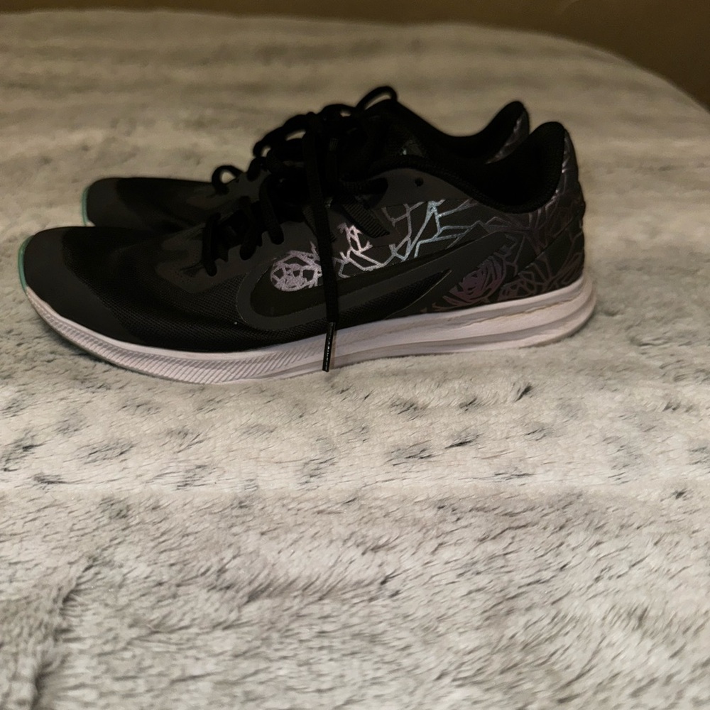 Nike downshifter running shoes